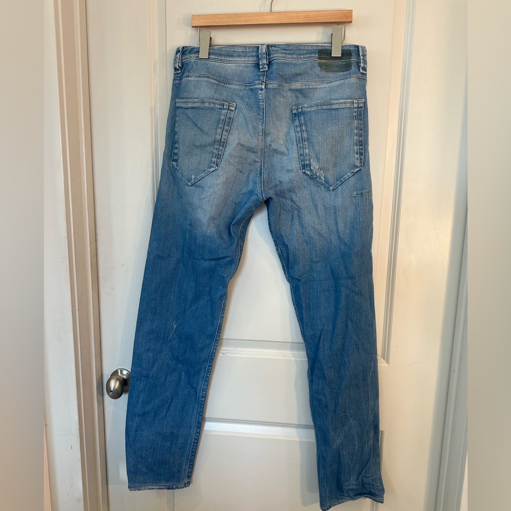 Diesal Gold Label Button Fly Side Hip Pocket Classic Straight Leg Jeans, 34W/32L - Picture 2 of 10